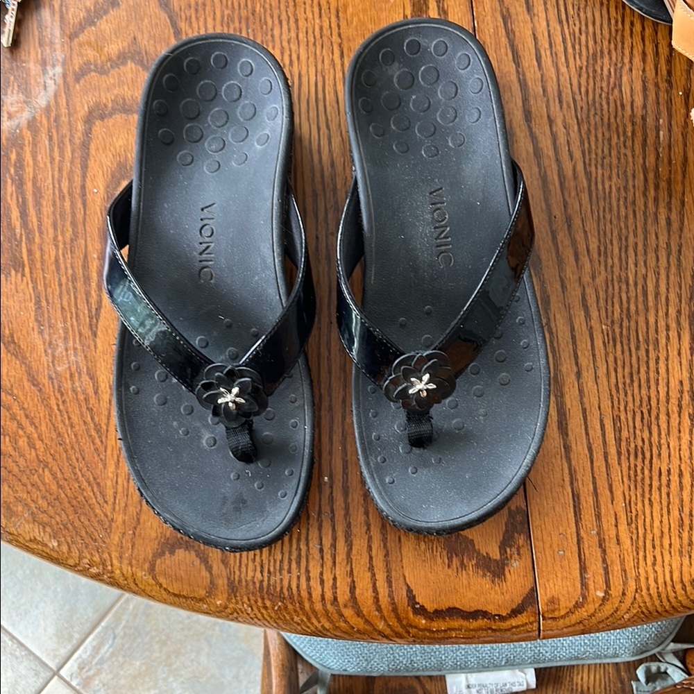 Vionic Black Sandals with Floral Detail